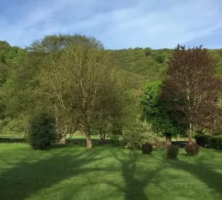 Vallee De L'ourthe Bed & Breakfast